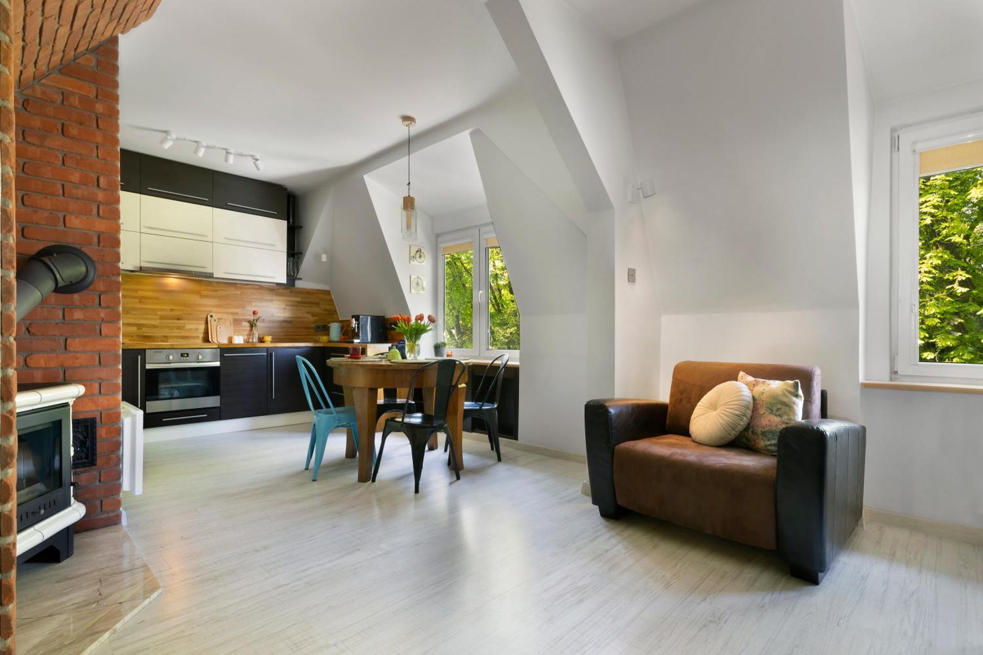 Elite City Center Cosy Attic Huoneisto